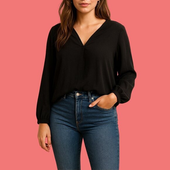 🖤 Vince Camuto Black V-Neck Blouse – Effortless Elegance, Size L - Picture 1 of 5